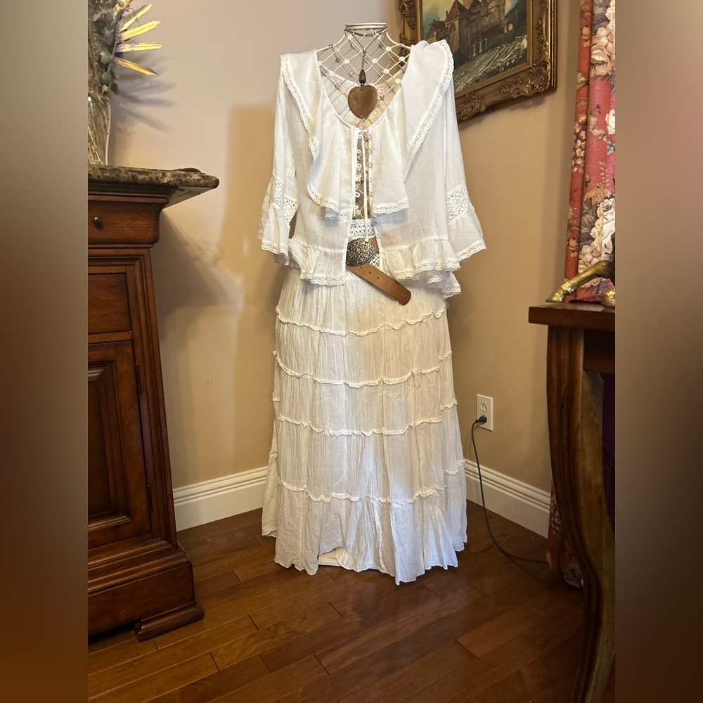 Elegant White Lace Trim Blouse 16 size Australia